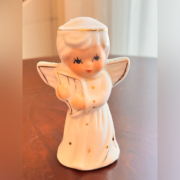 2 Vtg Artmark Originals Boy/Girl White Gown Ceramic Angels Musicians Christmas - Picture 2 of 9